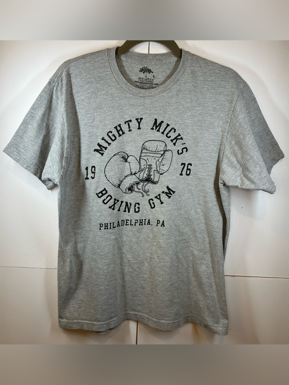 Ann Arbor T-Shirt Company Mighty Mick's Boxing Gym Philadelphia Gray Tee Large